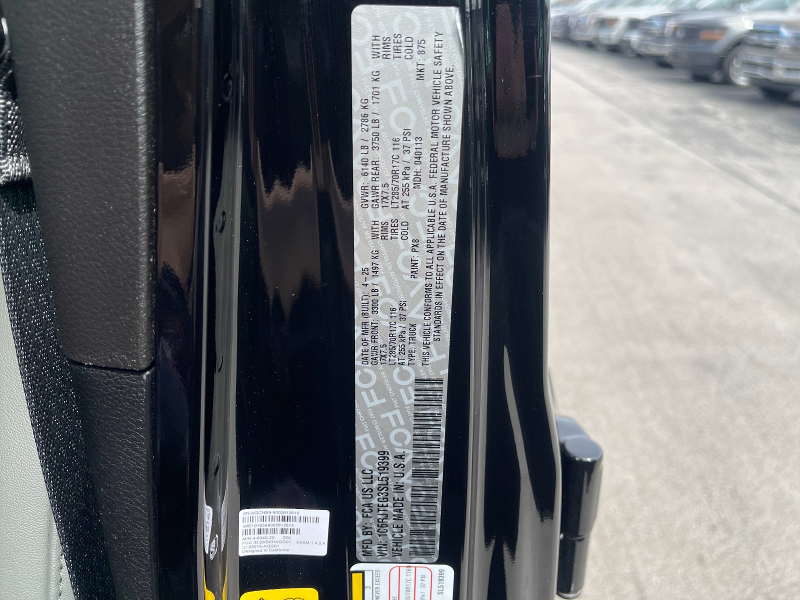 Used 2025 Black Jeep Mojave image 31