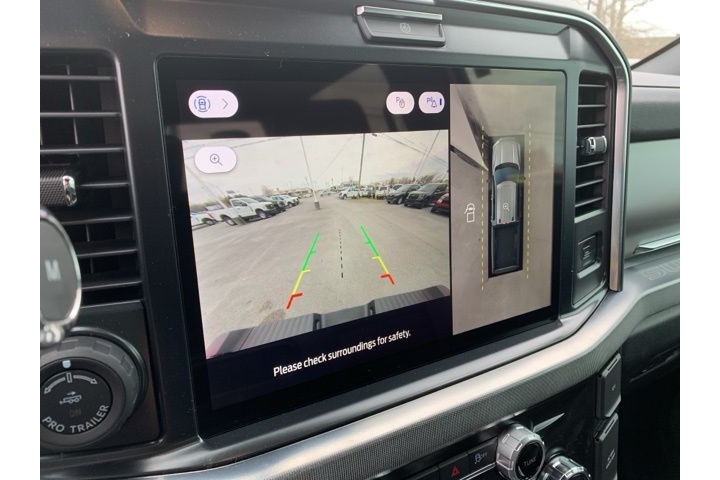 New 2025 Star White Metallic Tri-Coat Ford F-250® Platinum® image 17
