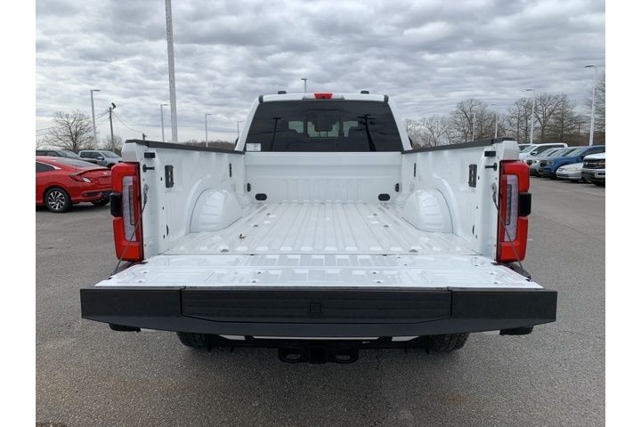New 2025 Star White Metallic Tri-Coat Ford F-250® Platinum® image 24