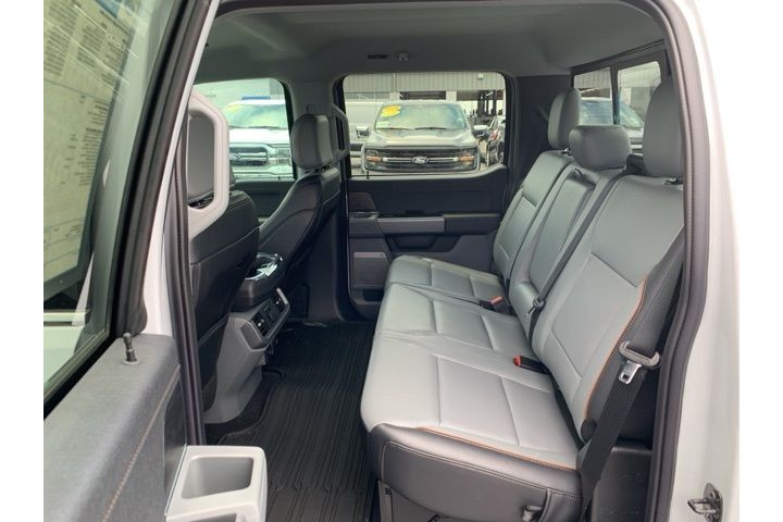 Used 2025 White Ford Lariat image 22