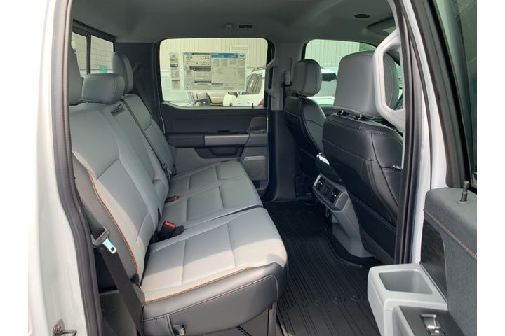 Used 2025 White Ford Lariat image 25