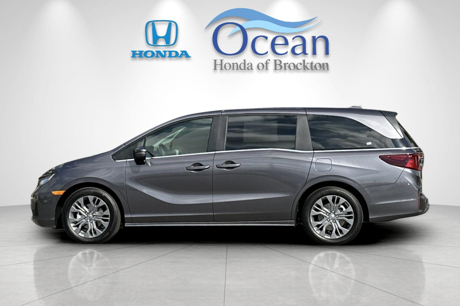 New 2026 Modern Steel Metallic Honda Touring image 2