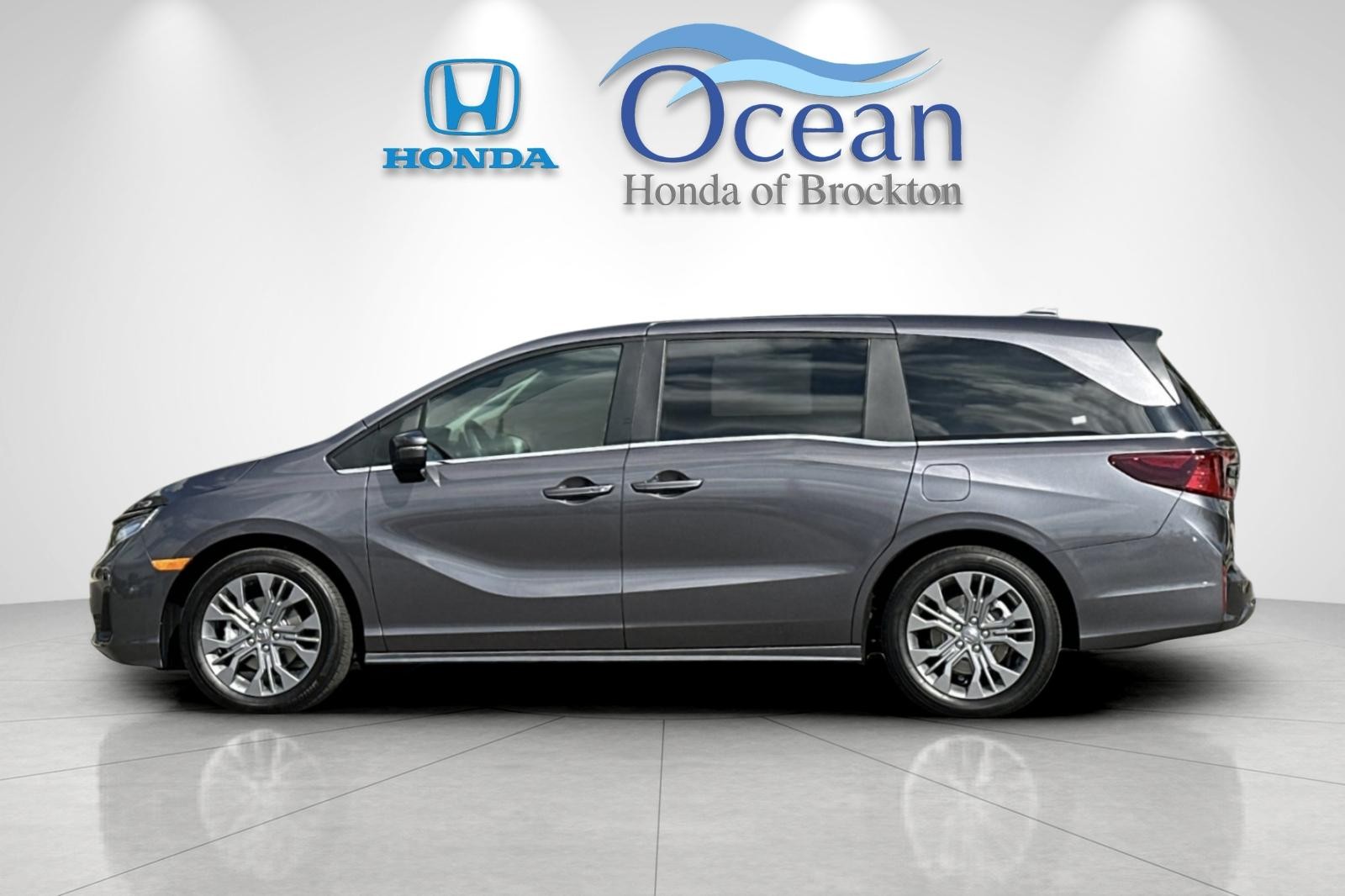 New 2026 Modern Steel Metallic Honda Touring image 2