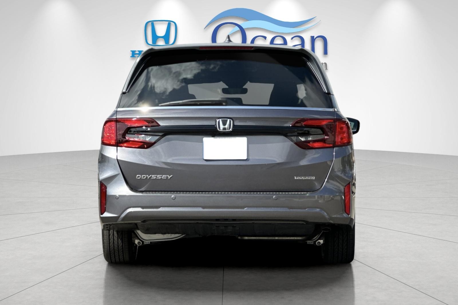 New 2026 Modern Steel Metallic Honda Touring image 4