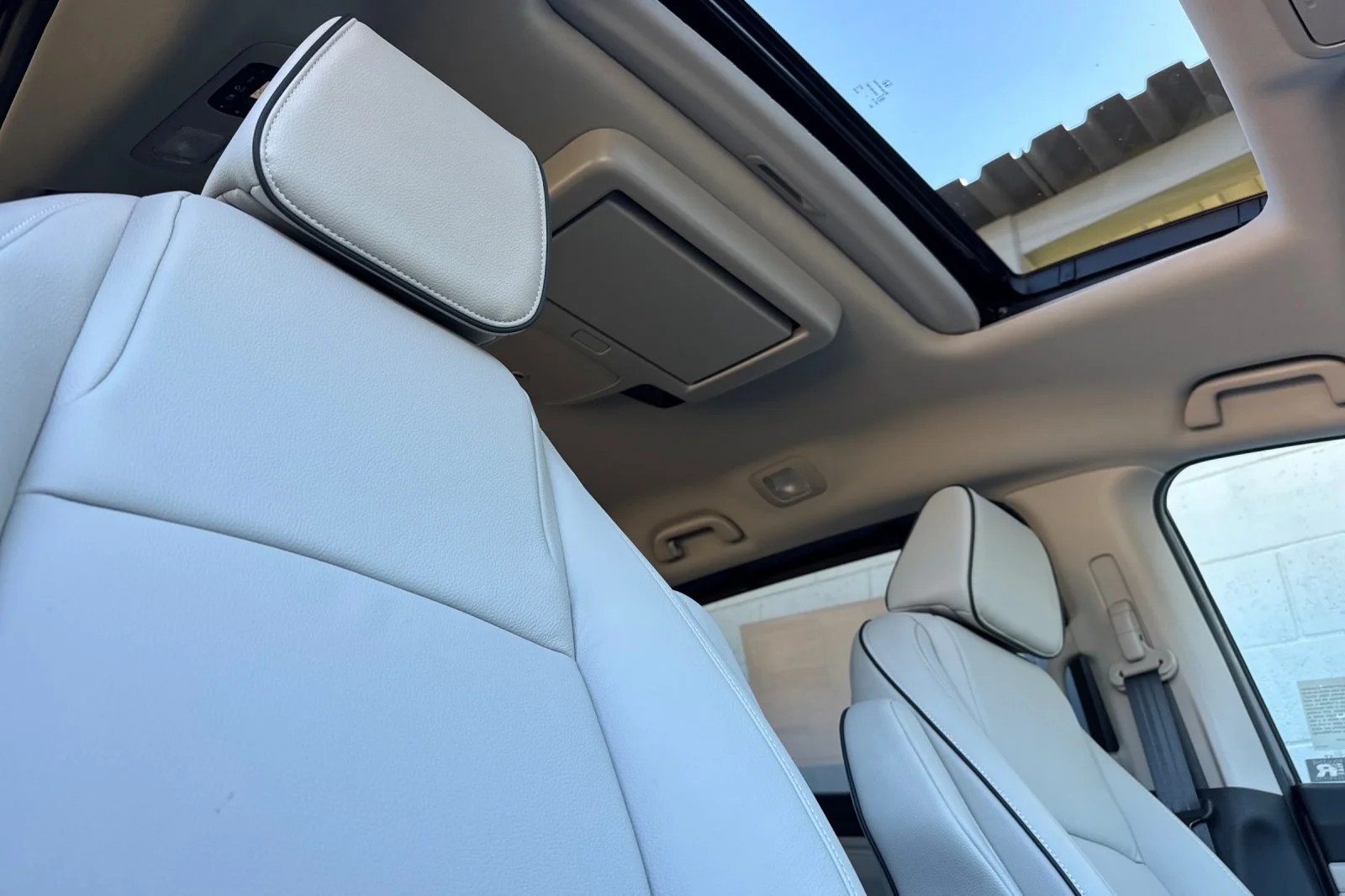 New 2026 Modern Steel Metallic Honda Touring image 19
