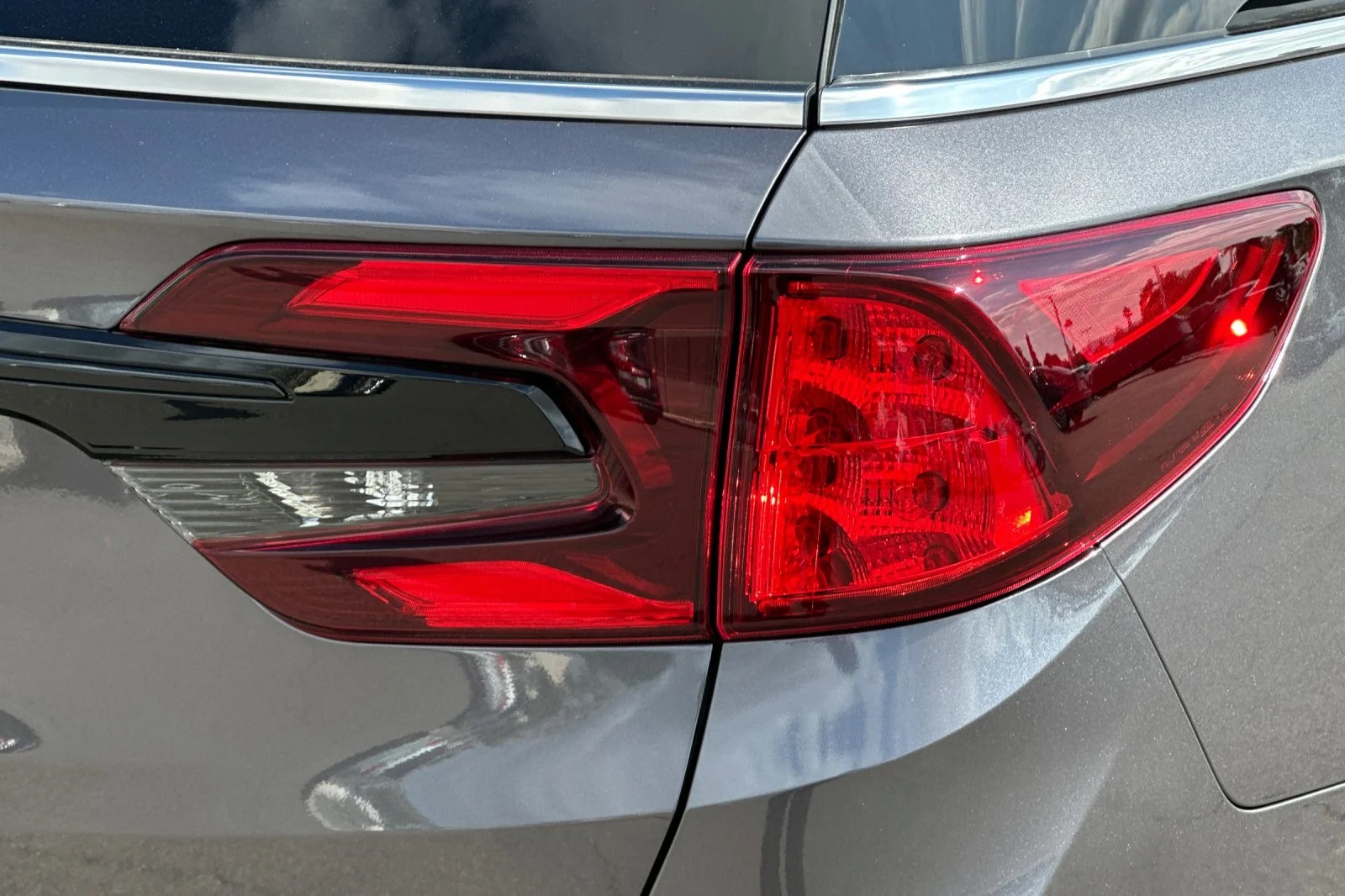 New 2026 Modern Steel Metallic Honda Touring image 33