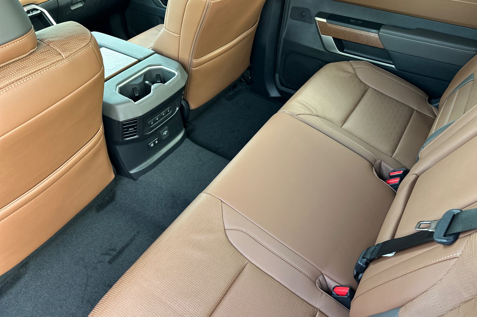 2026 Toyota Tundra 1794 Edition - Photo 10