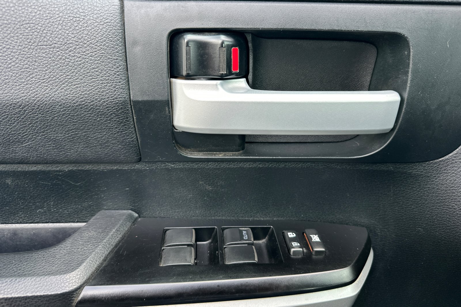 Used 2017 Gray Toyota SR5 image 8