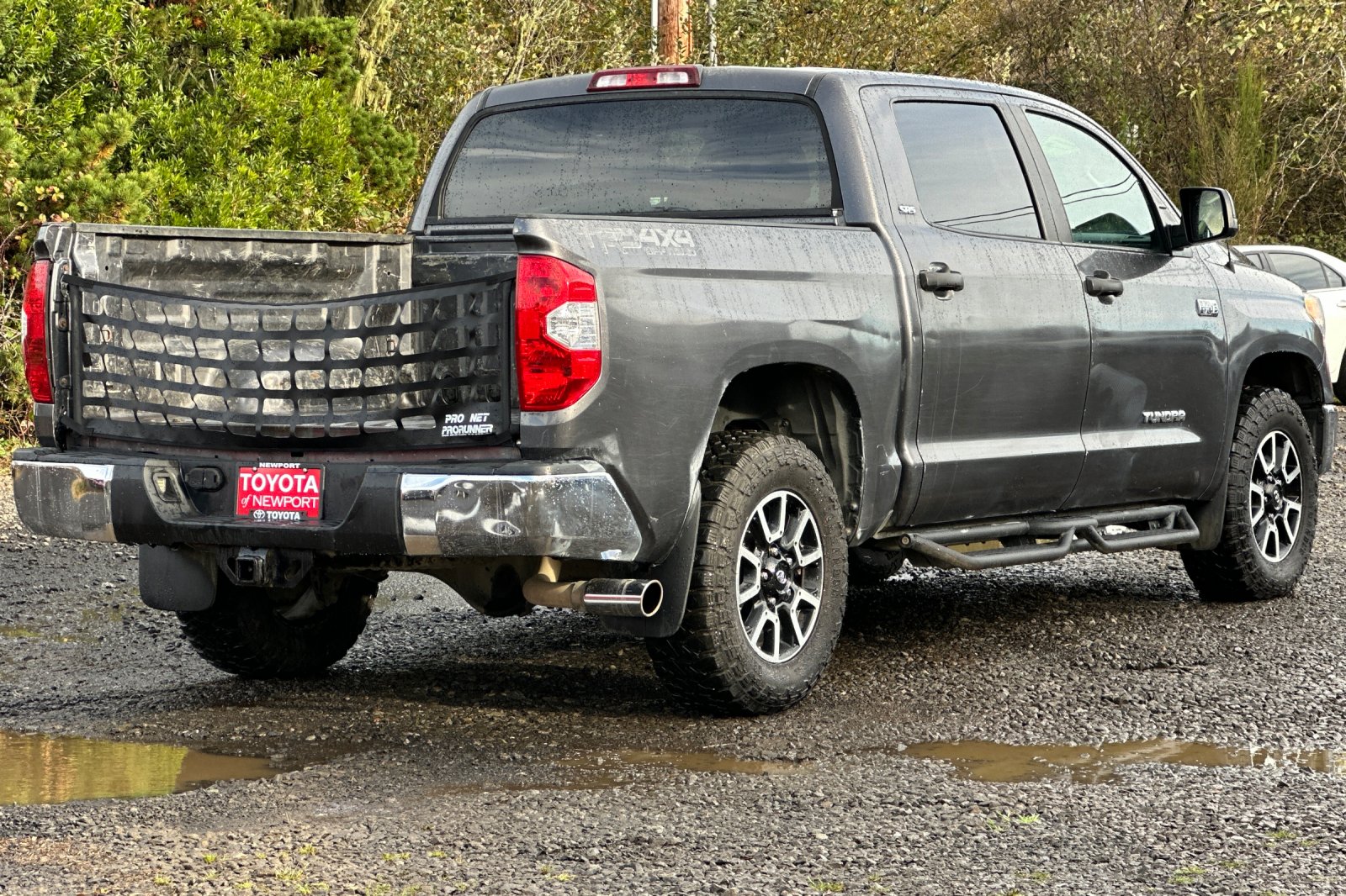 Used 2017 Gray Toyota SR5 image 4