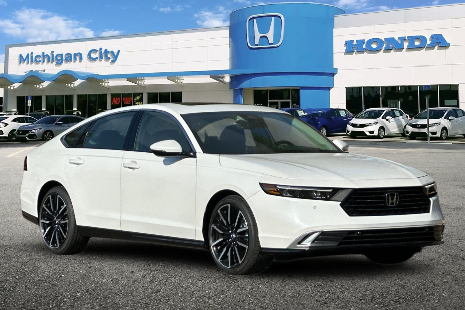 New 2025 Silver Honda Touring image 7