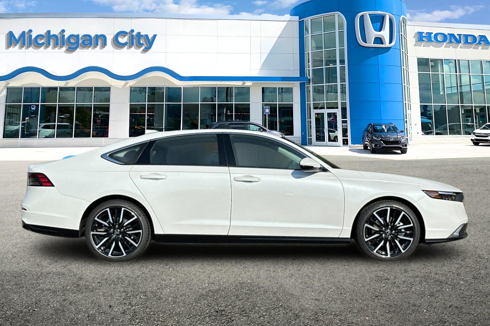New 2025 Silver Honda Touring image 6