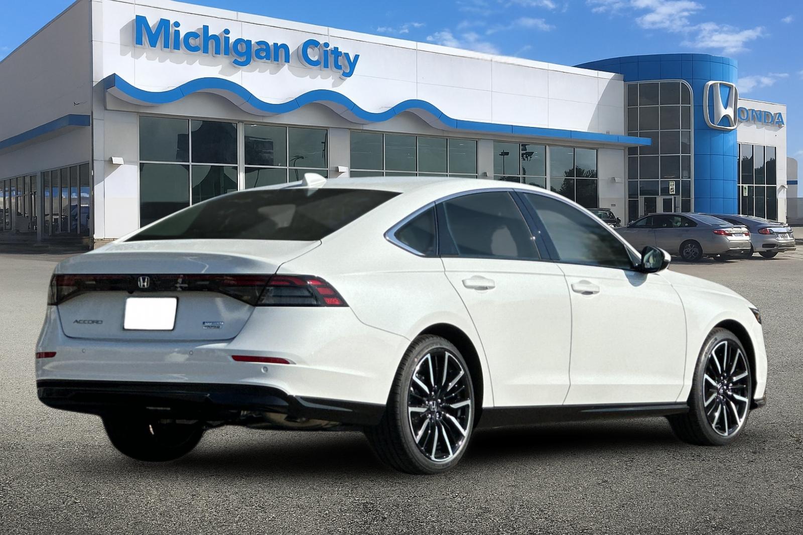 New 2025 Silver Honda Touring image 5