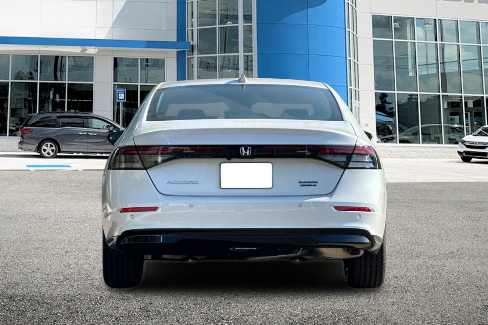 New 2025 Silver Honda Touring image 4