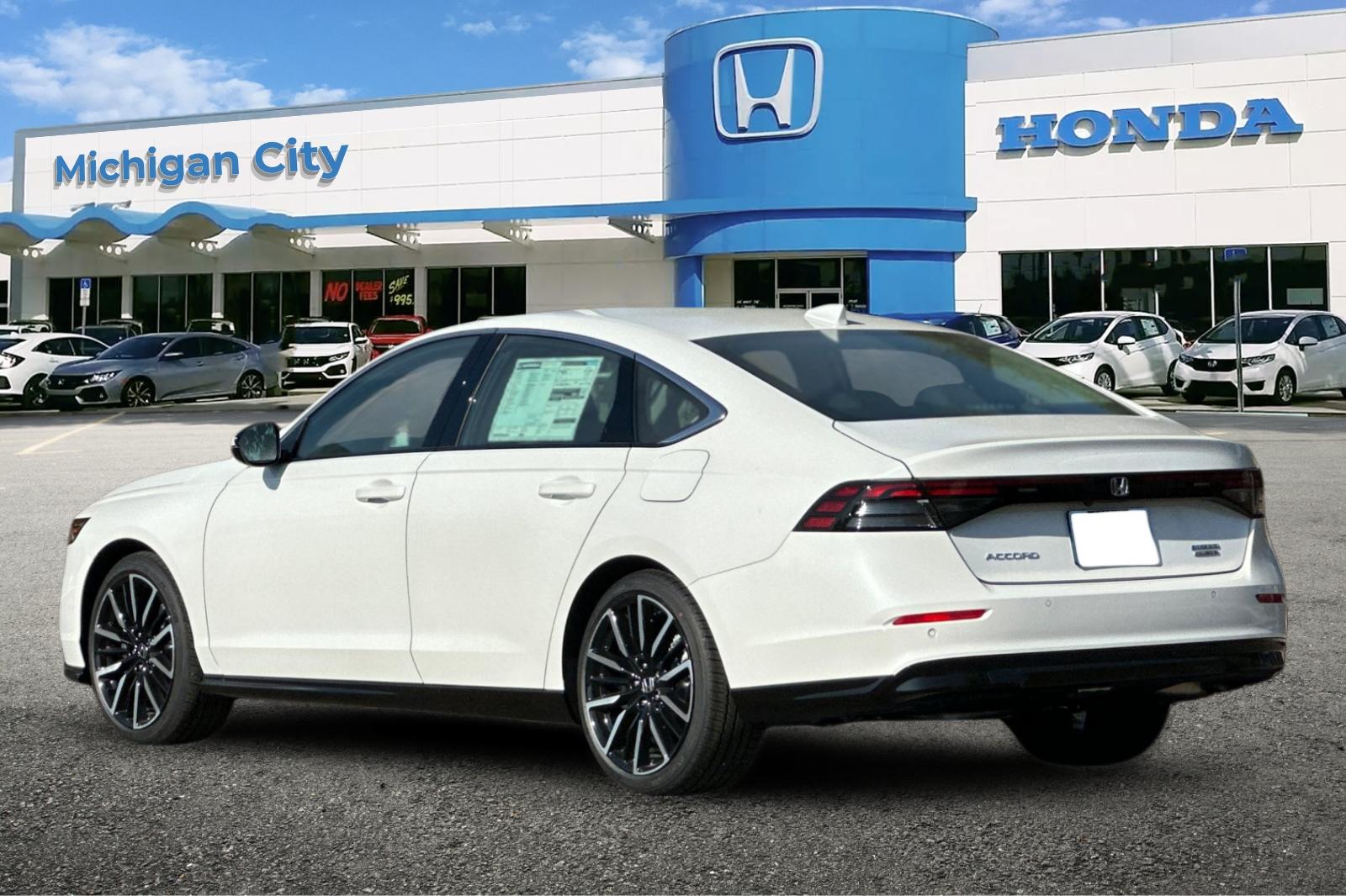 New 2025 Silver Honda Touring image 3