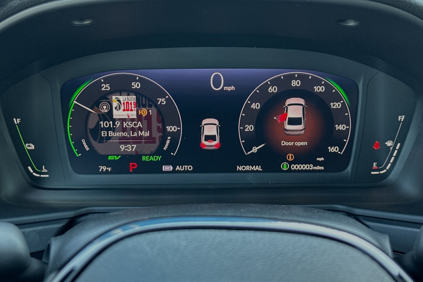 New 2025 Silver Honda Touring image 28
