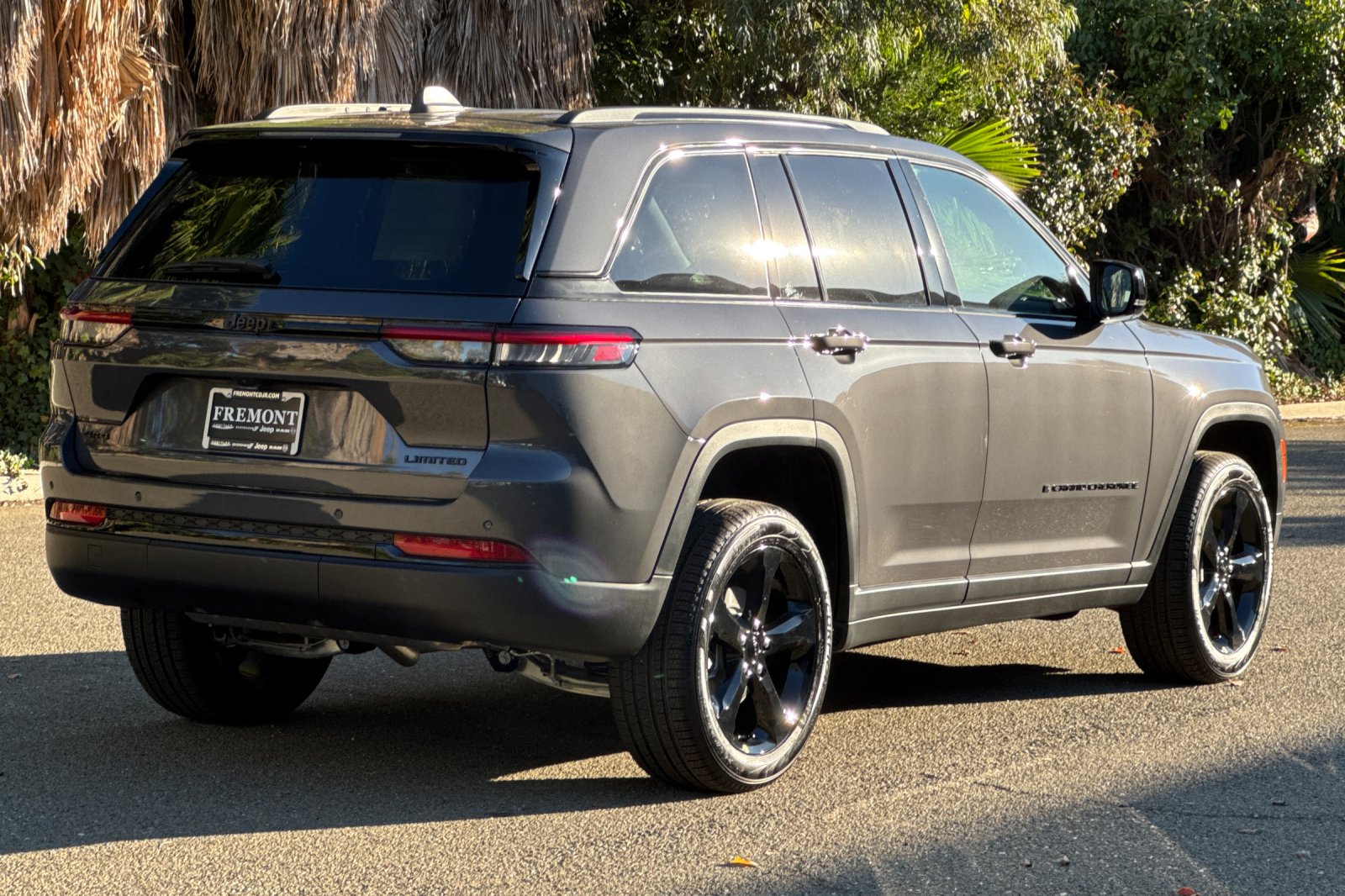 New 2025 Jeep Grand Cherokee Limited 4D Sport Utility in Newark
