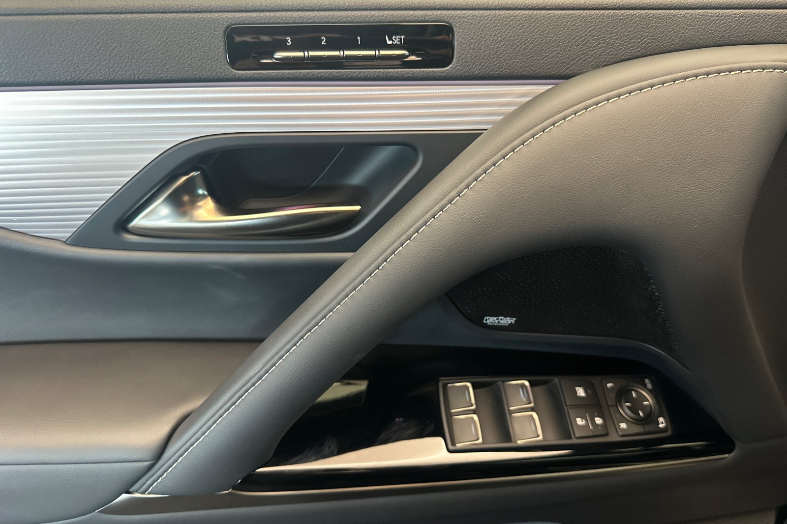 New 2026 Caviar Lexus LX 700h F SPORT HANDLING image 11