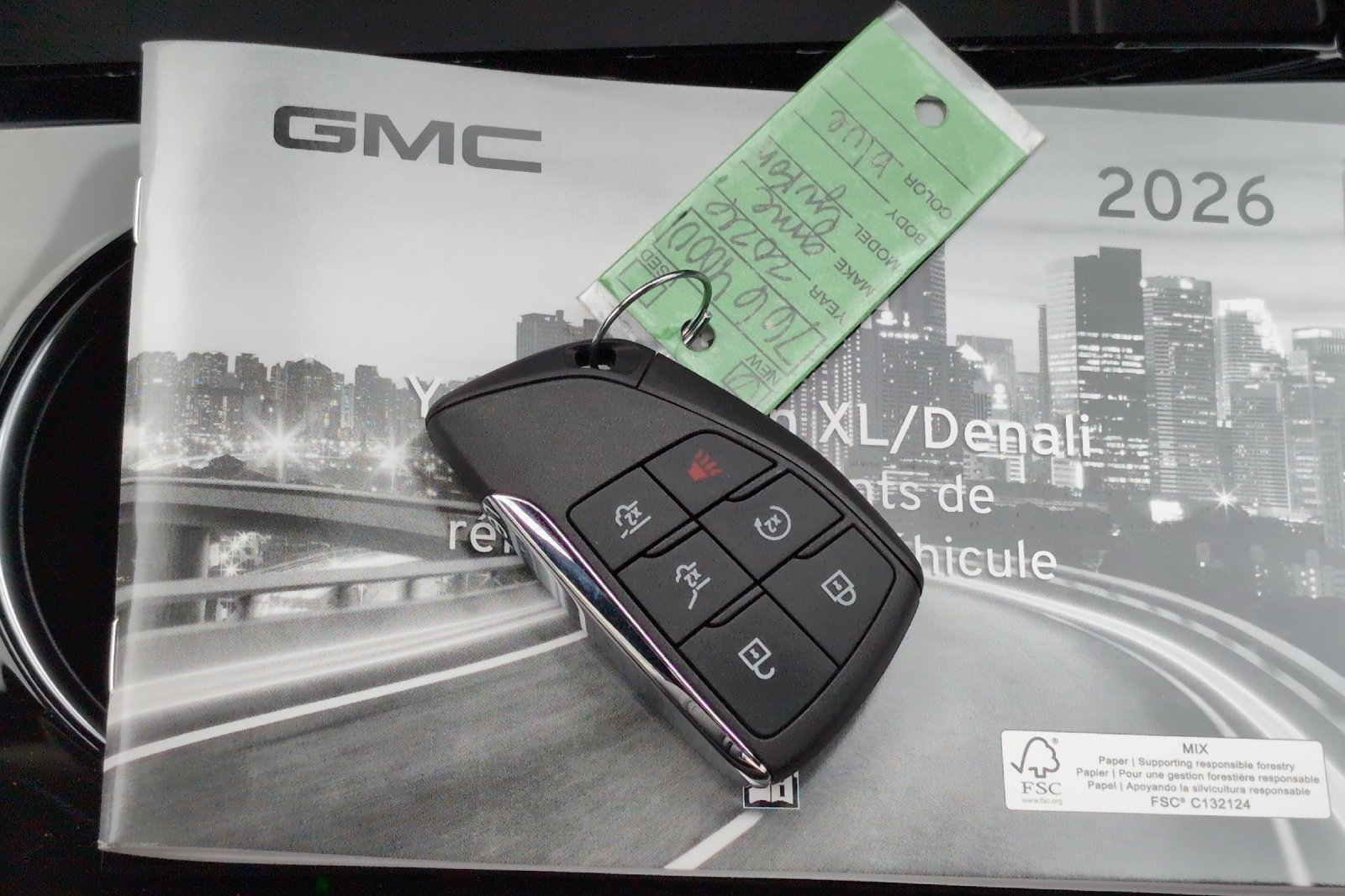 Used 2026  GMC Elevation image 9