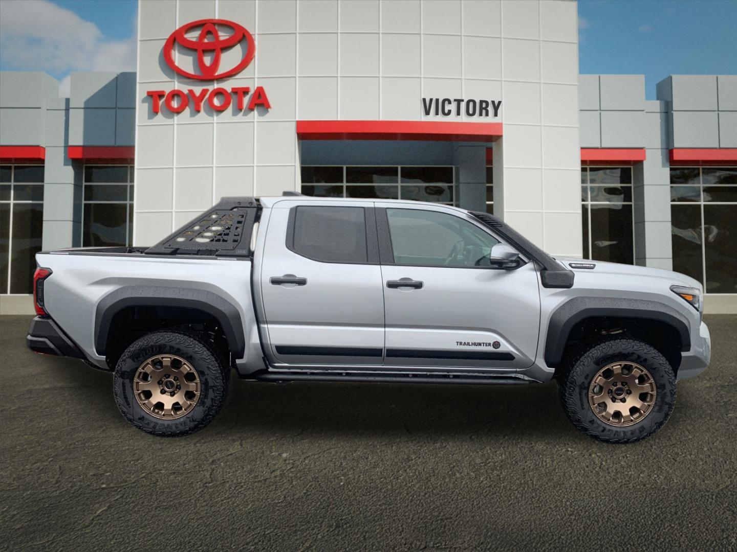 2025 Toyota Tacoma Trailhunter - Photo 2