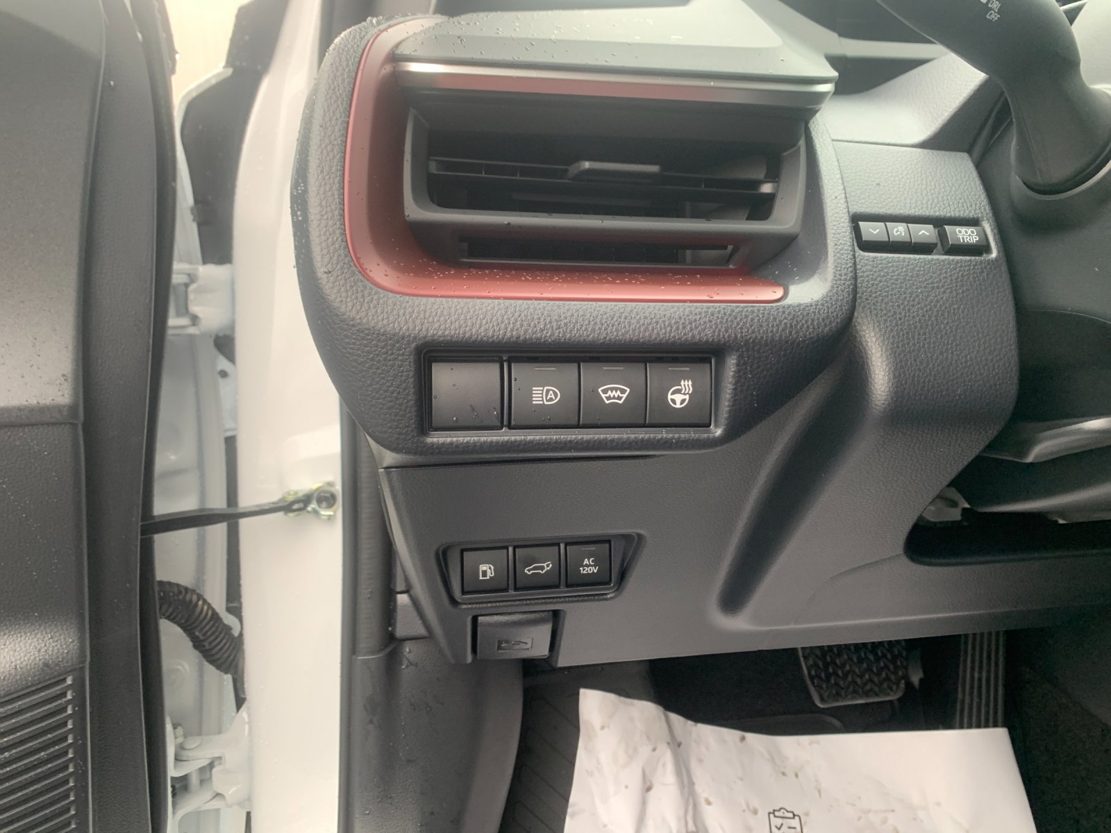 2026 Toyota Prius Plug-in Hybrid XSE Premium - Photo 30
