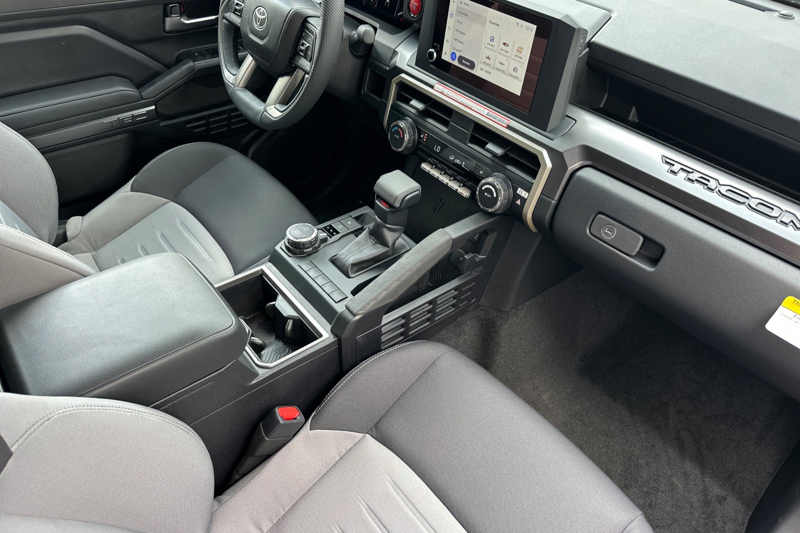2025 Toyota Tacoma TRD Sport - Photo 13
