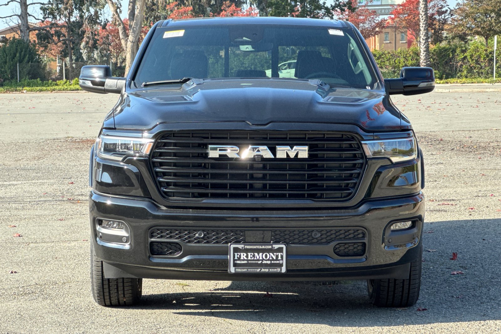New 2026 Diamond Black Crystal Pearl-Coat Exterior Paint RAM Laramie image 8