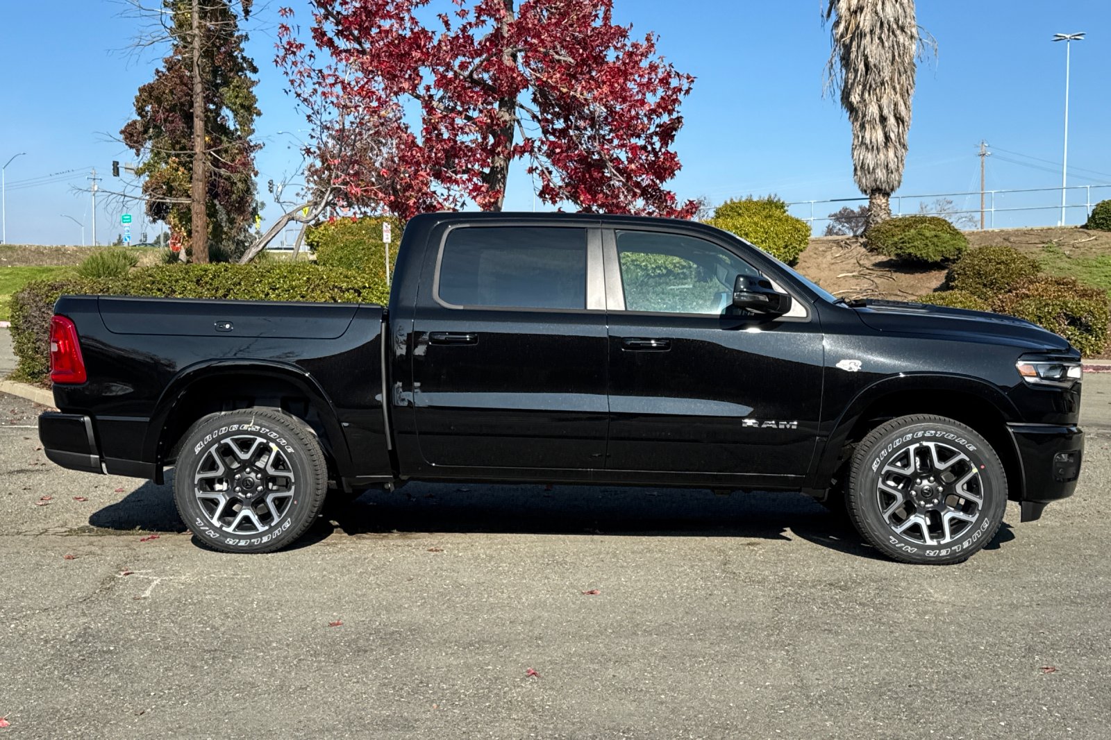 New 2026 Diamond Black Crystal Pearl-Coat Exterior Paint RAM Laramie image 2
