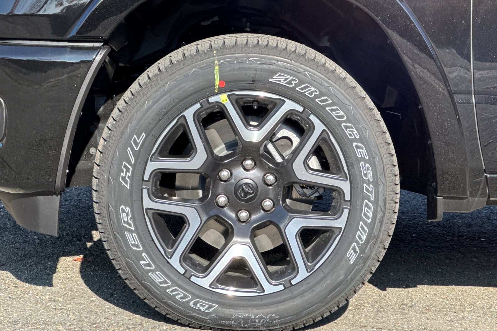 New 2026 Diamond Black Crystal Pearl-Coat Exterior Paint RAM Laramie image 24