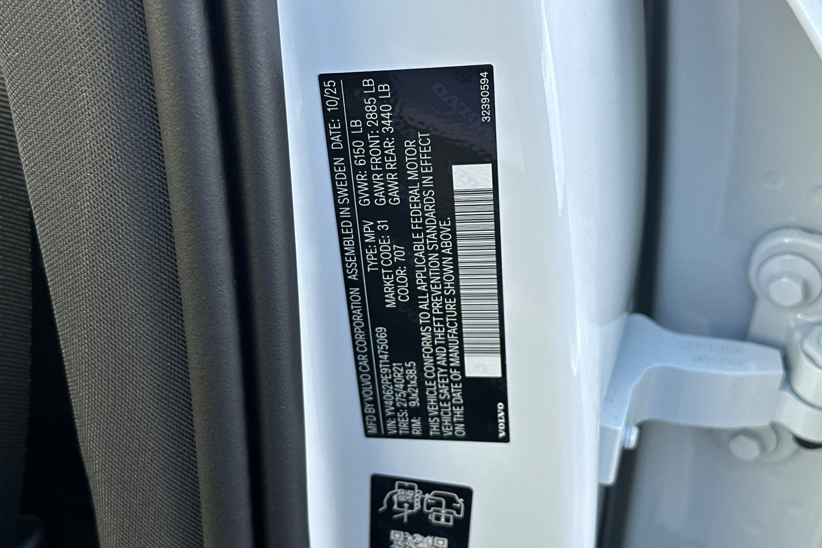 New 2026 Crystal White Volvo Plus image 30