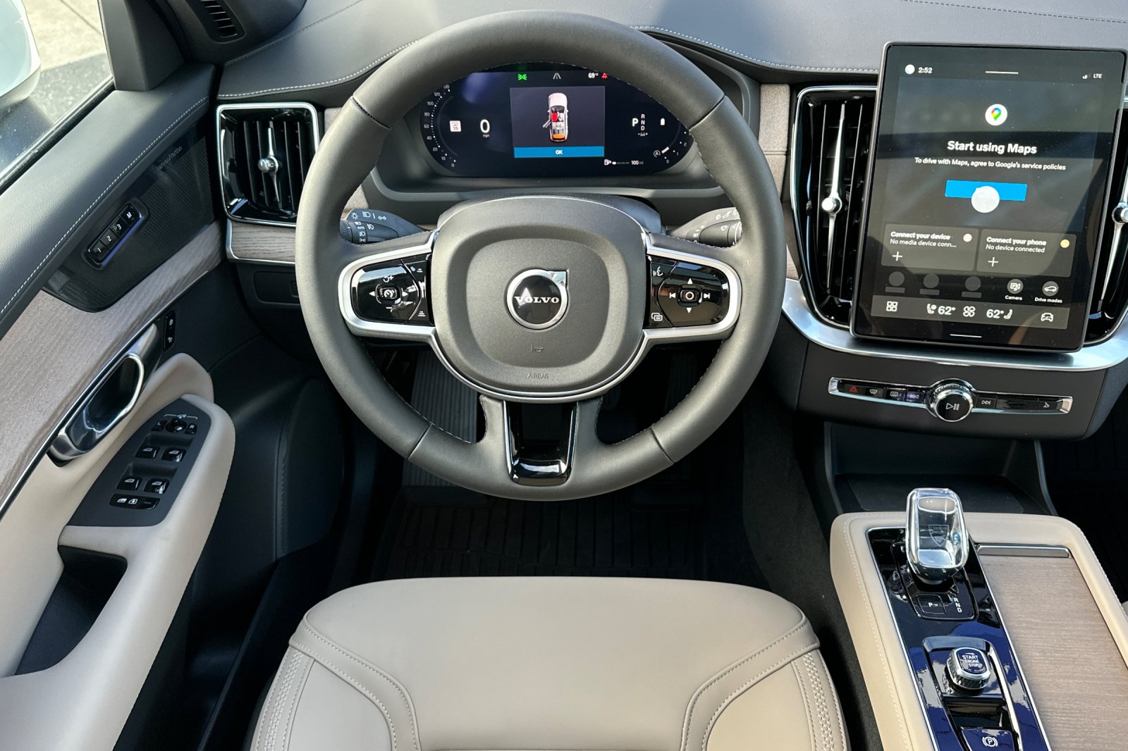 New 2026 Crystal White Volvo Plus image 14