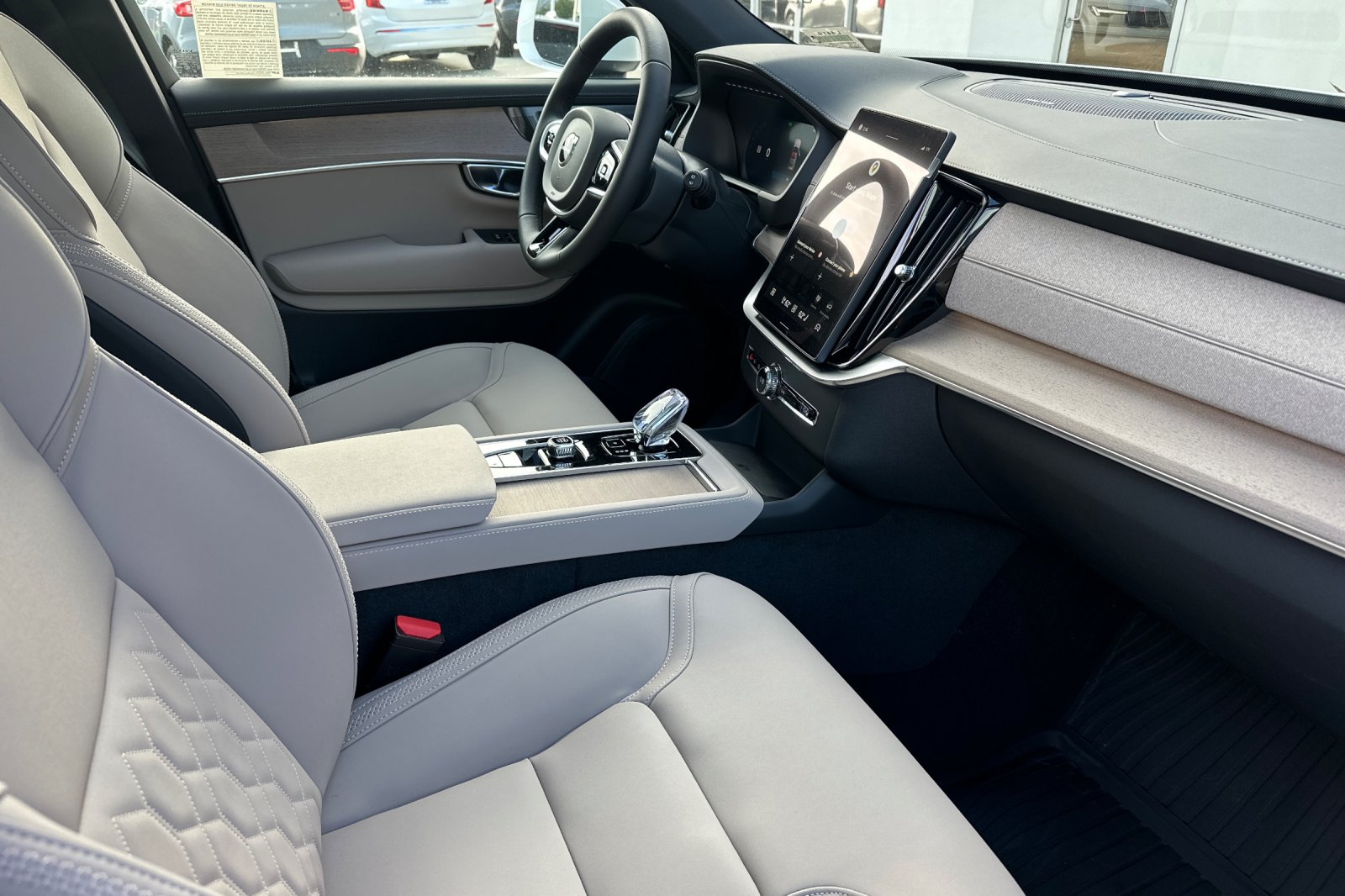 New 2026 Crystal White Volvo Plus image 17