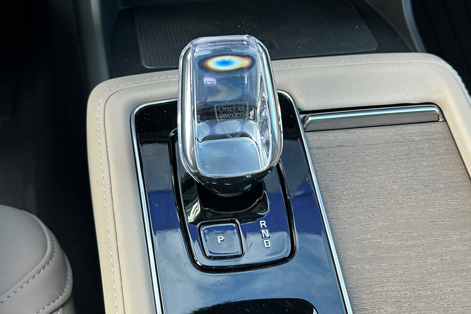 New 2026 Crystal White Volvo Plus image 23