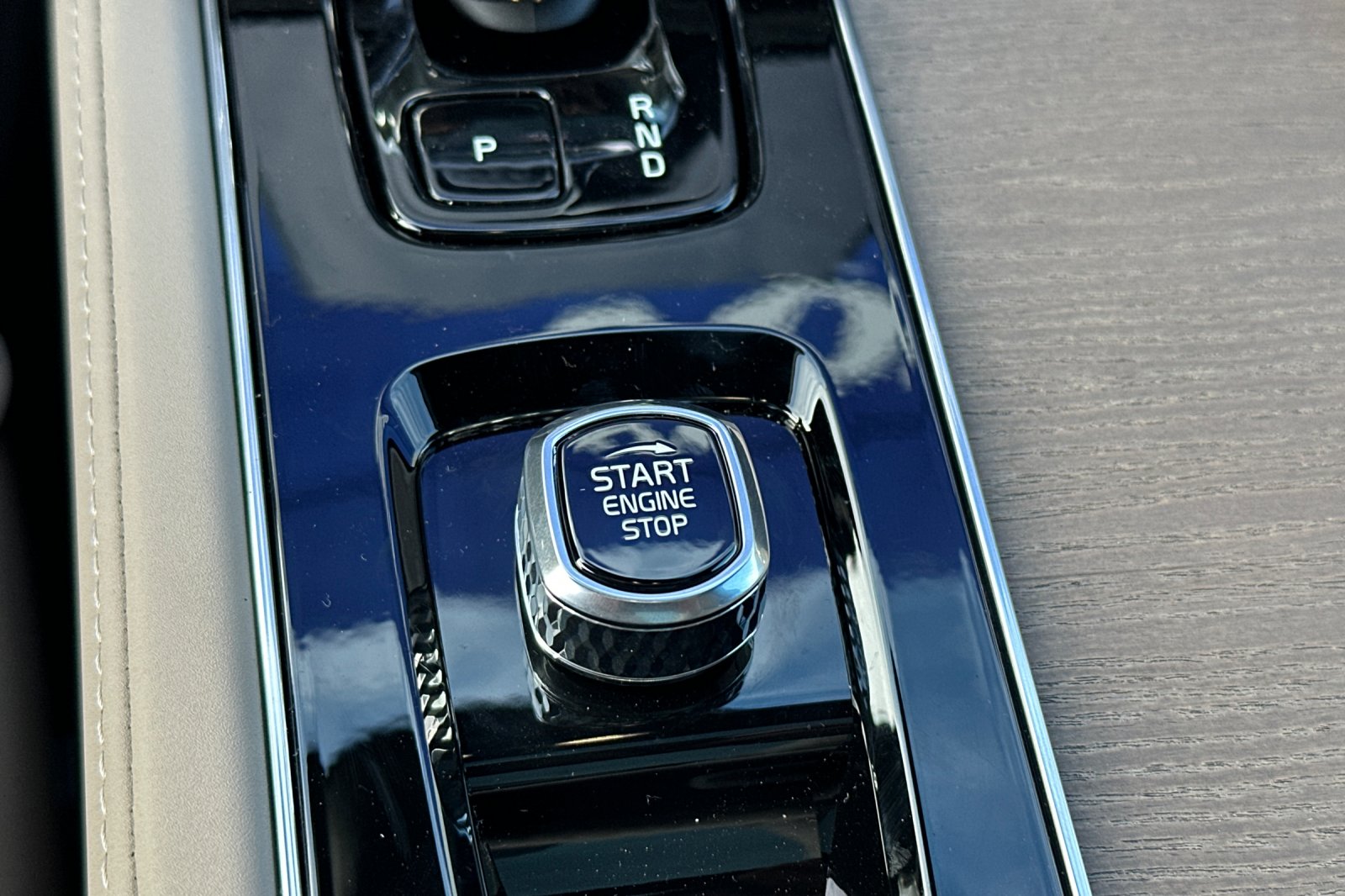 New 2026 Crystal White Volvo Plus image 24
