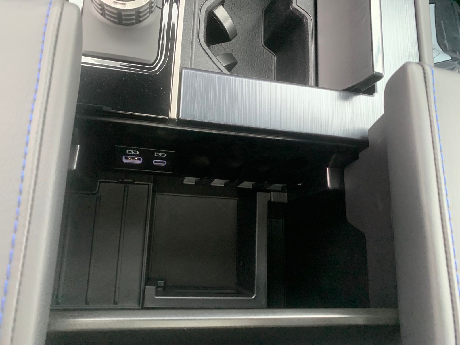 Used 2026  Toyota Platinum image 21