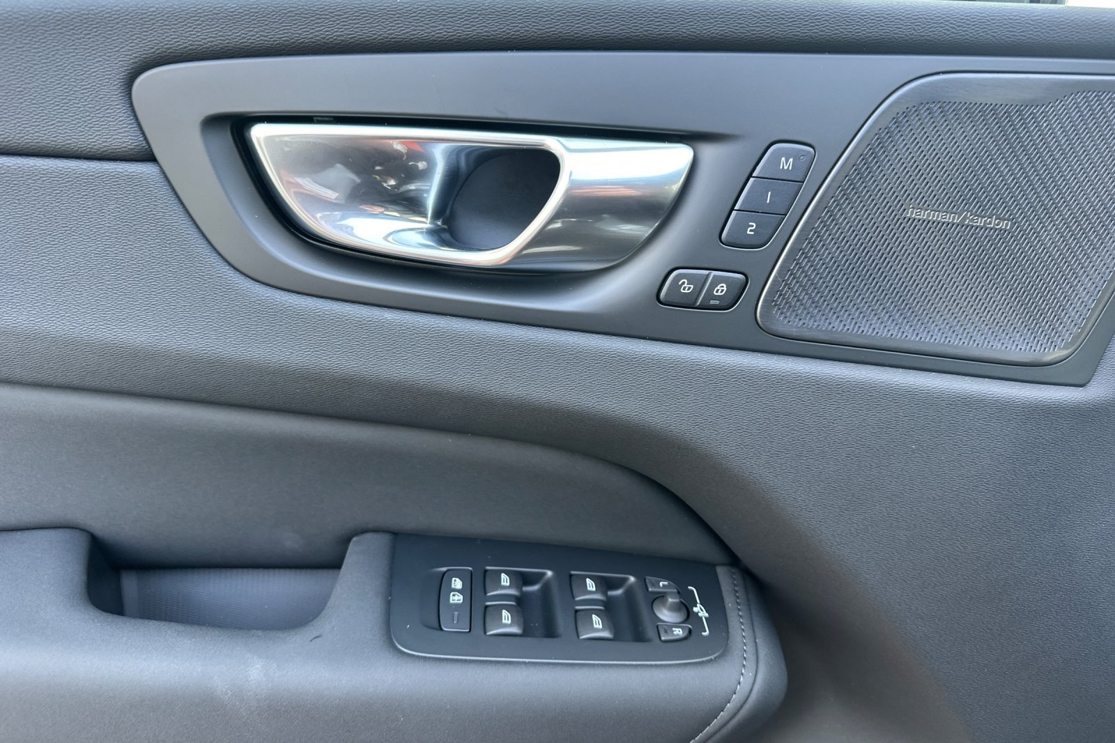 2026 Volvo XC60 Ultra - Photo 11