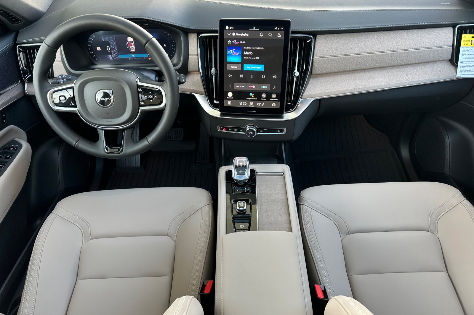 New 2026 Crystal White Volvo Plus image 13