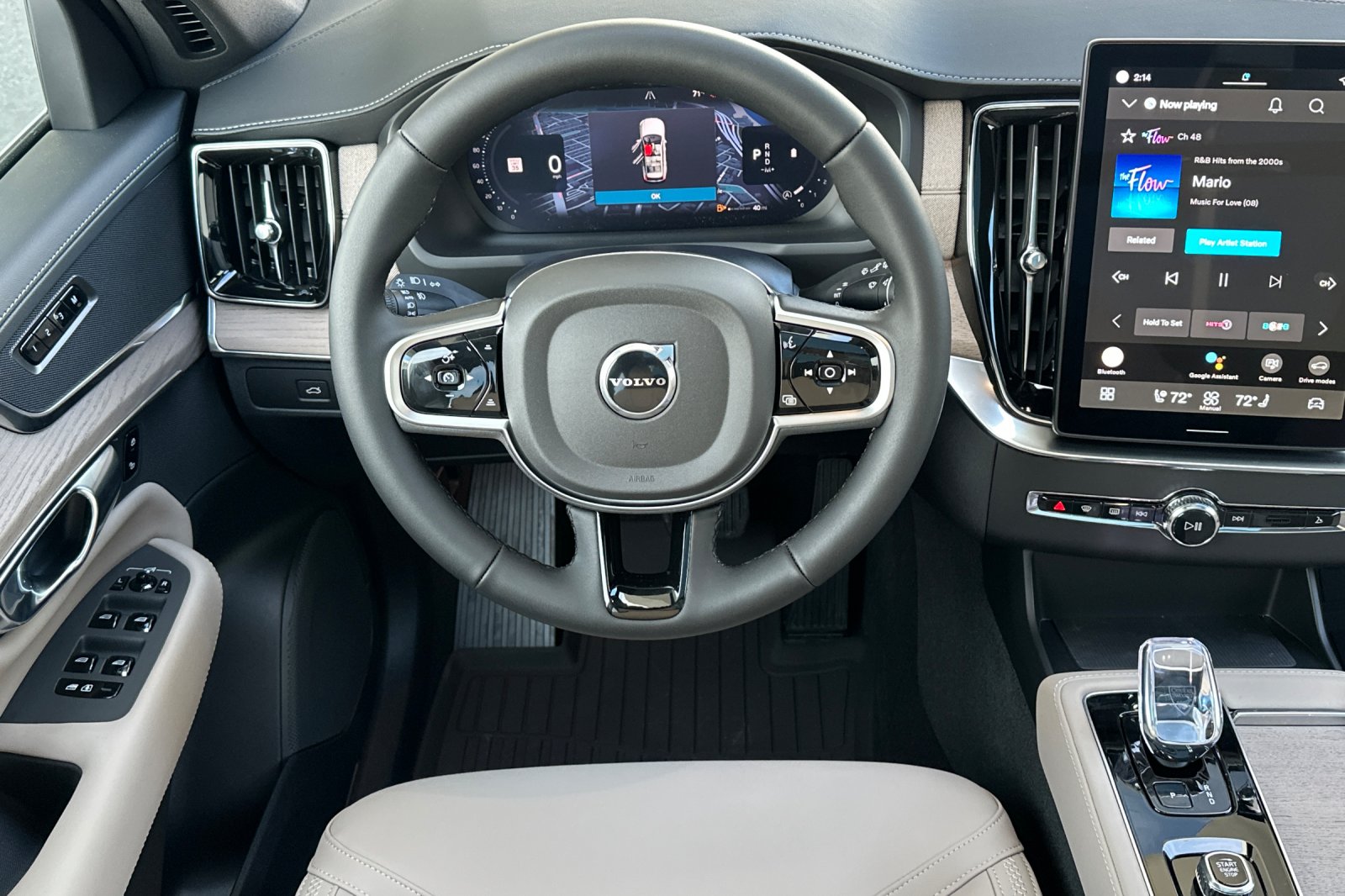 New 2026 Crystal White Volvo Plus image 14