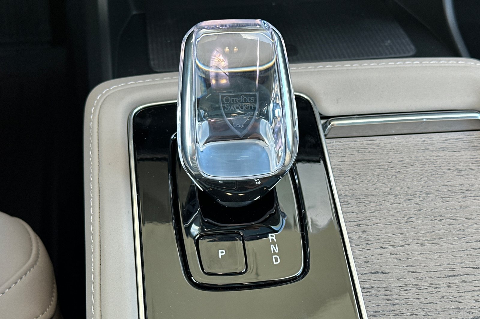 New 2026 Crystal White Volvo Plus image 23