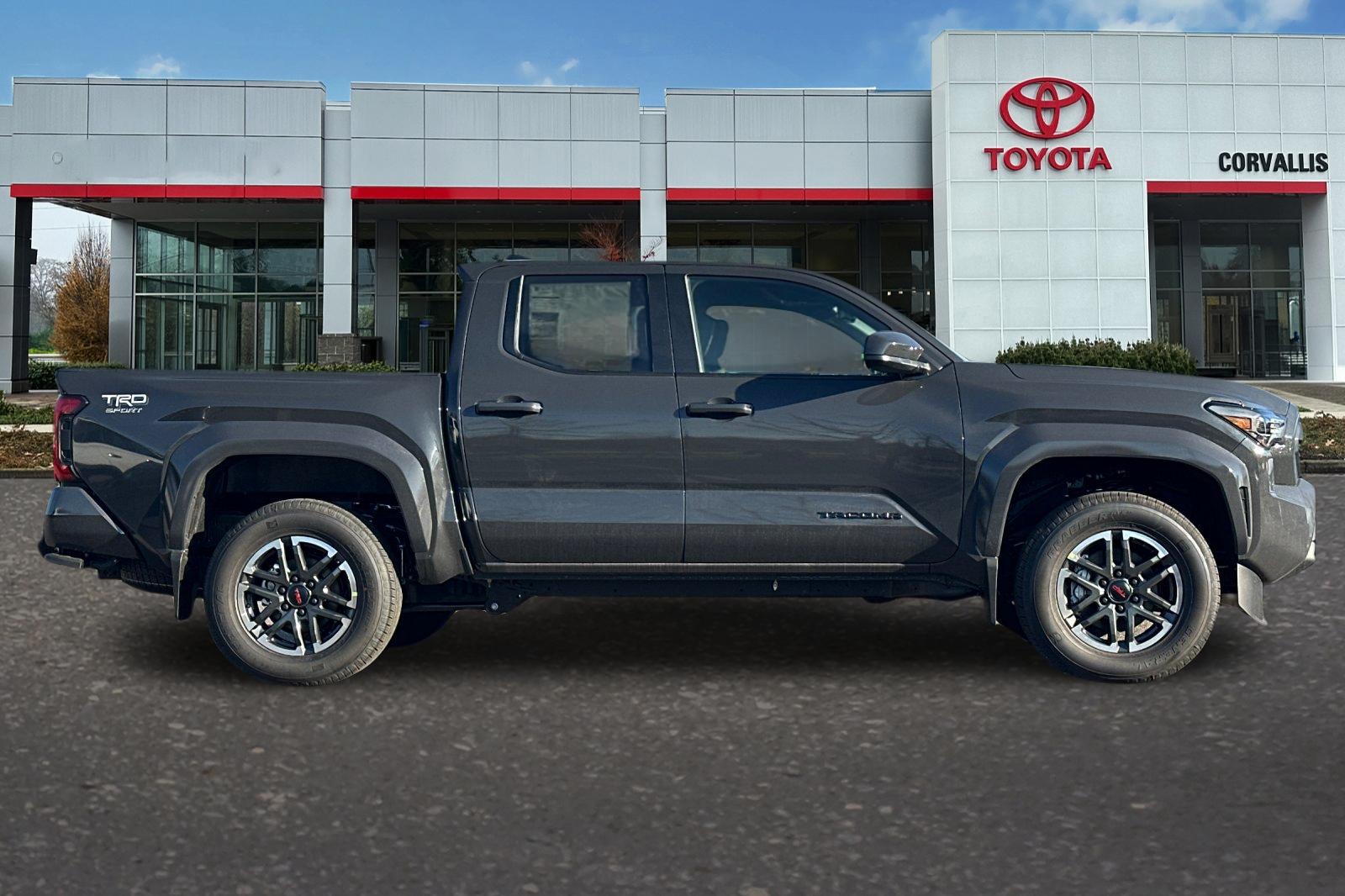 2026 Toyota Tacoma TRD Sport - Photo 4