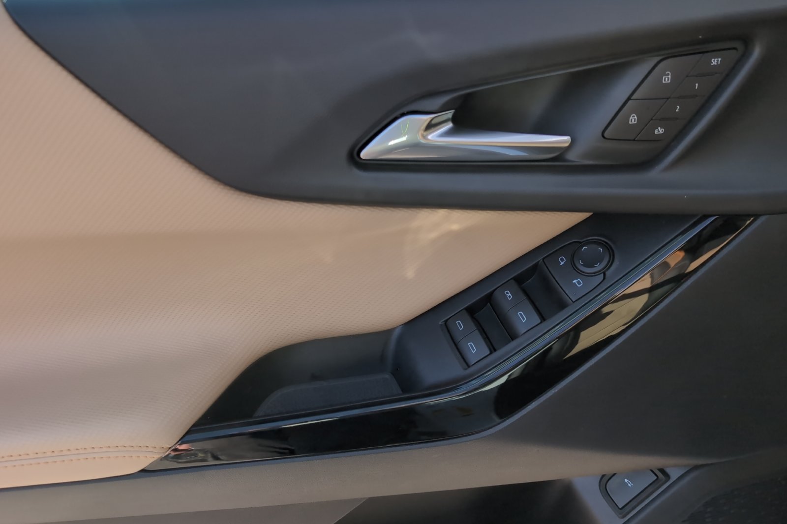 New 2026 White Chevrolet ACTIV image 11