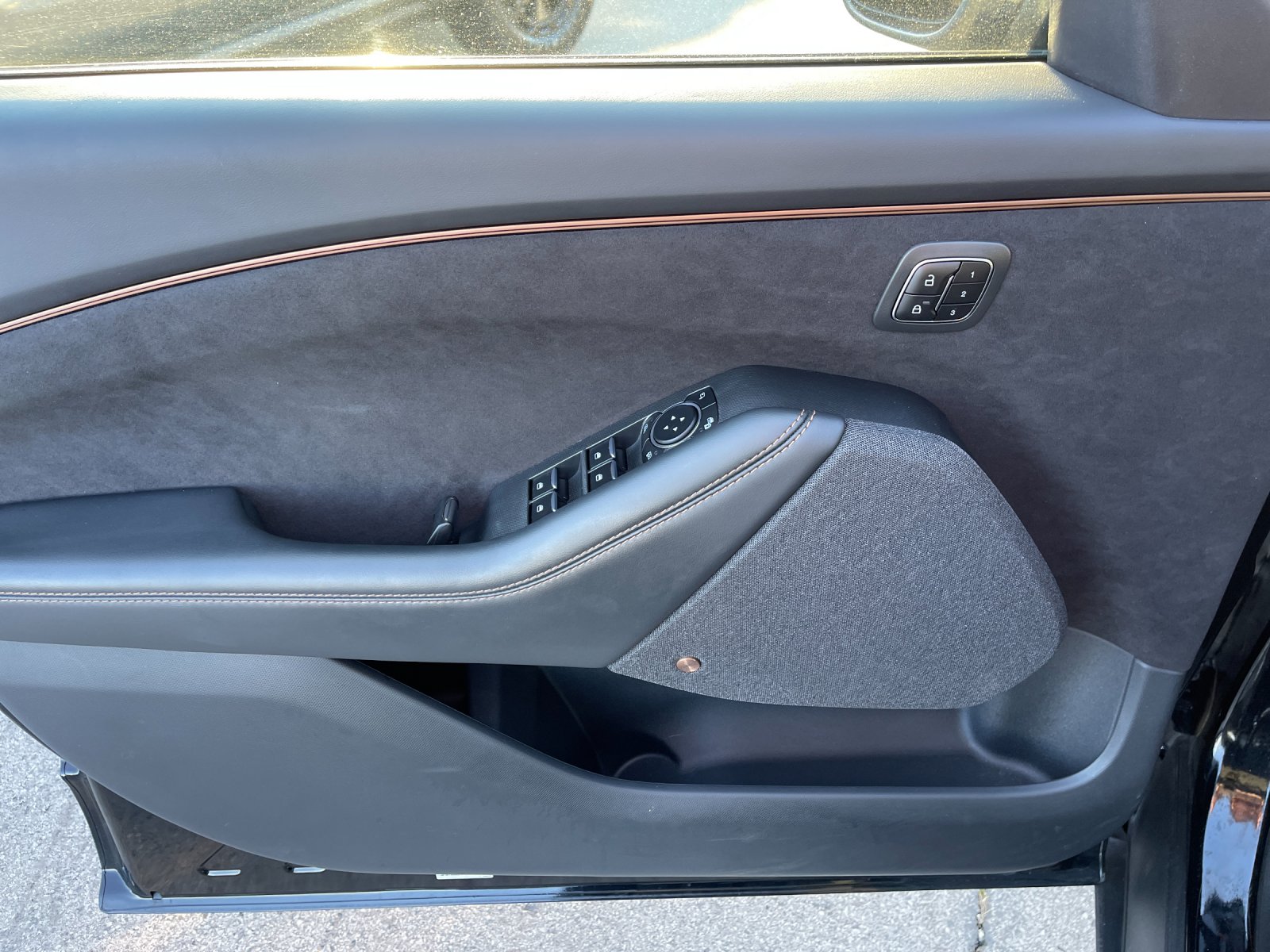 Used 2023 Black Ford GT image 12