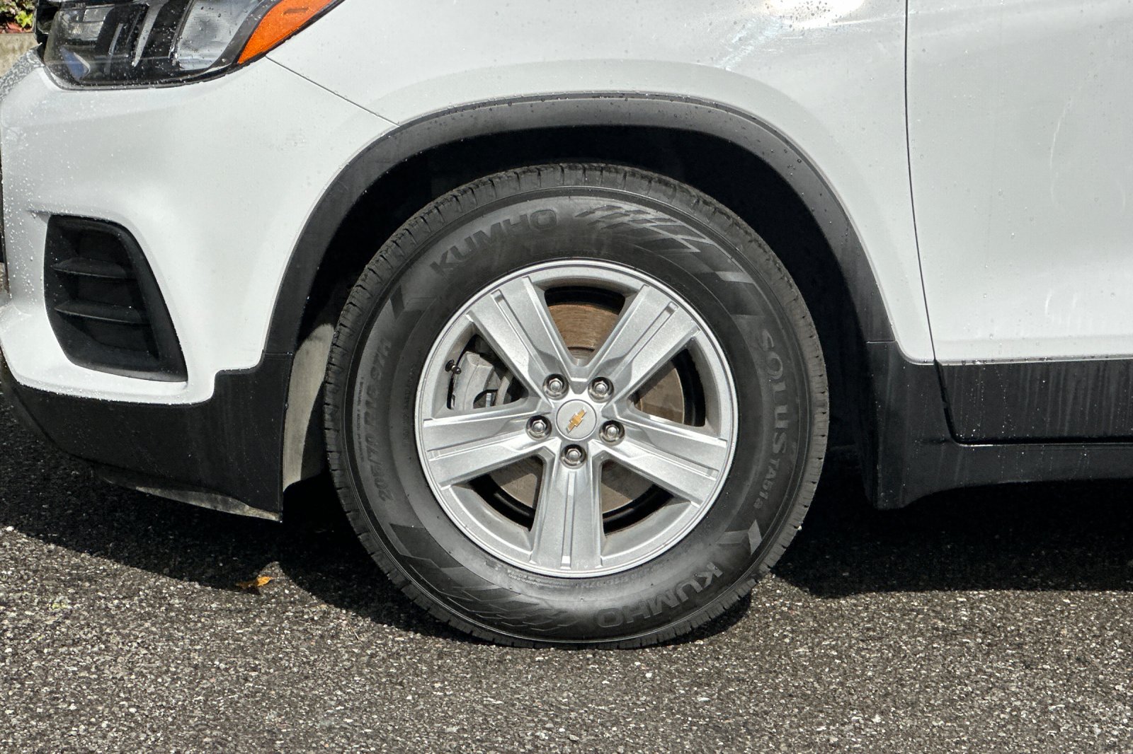 Used 2021 White Chevrolet LS image 23