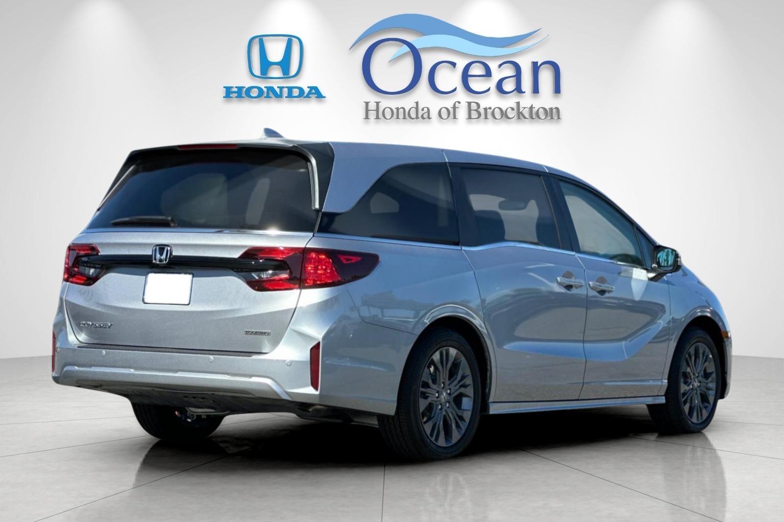 New 2026 Silver Metallic Honda Touring image 5