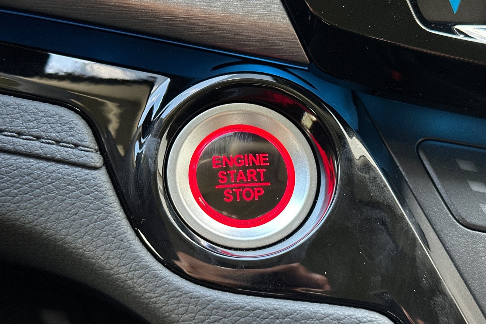 New 2026 Silver Metallic Honda Touring image 24