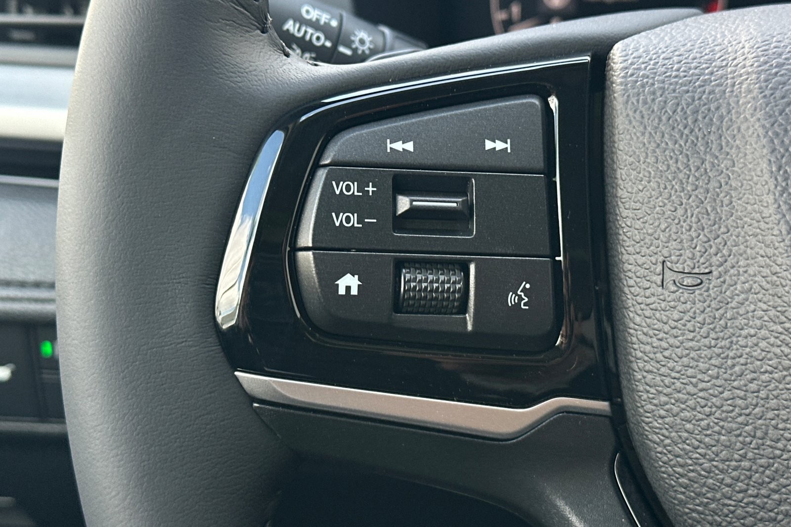 New 2026 Silver Metallic Honda Touring image 26