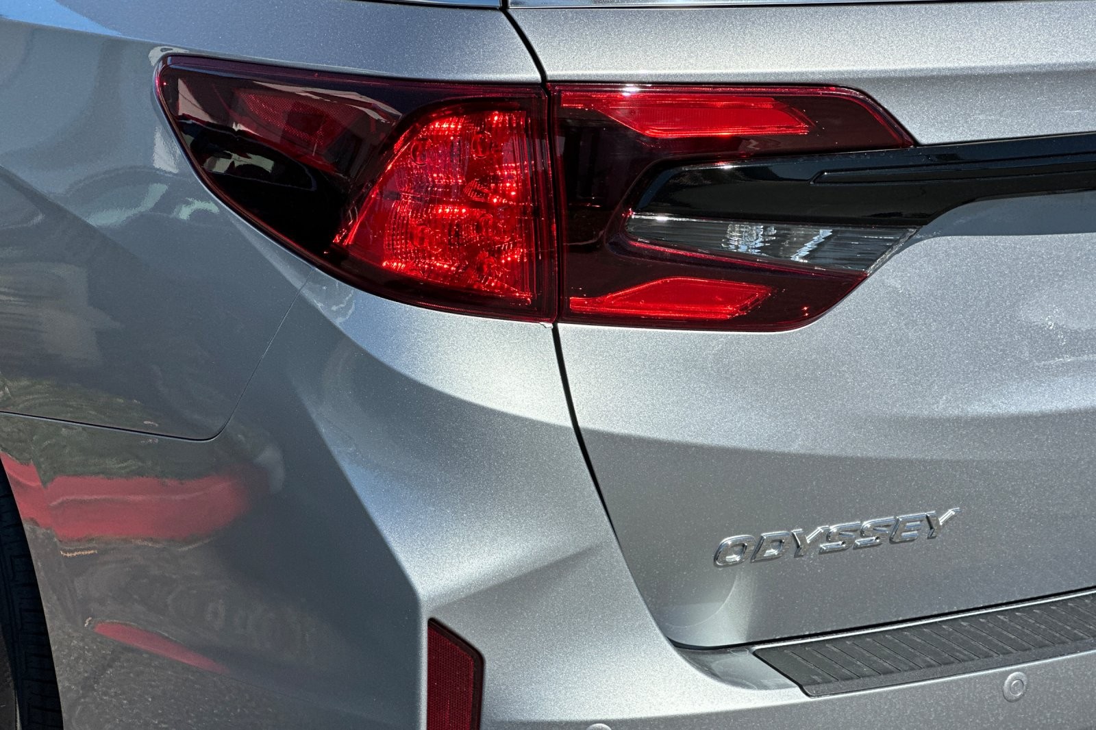 New 2026 Silver Metallic Honda Touring image 31