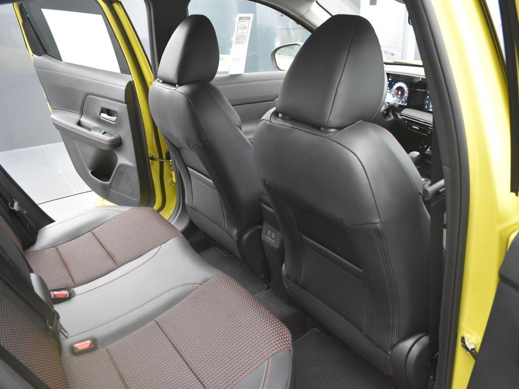 2025 Nissan Kicks SR AWD - Photo 18