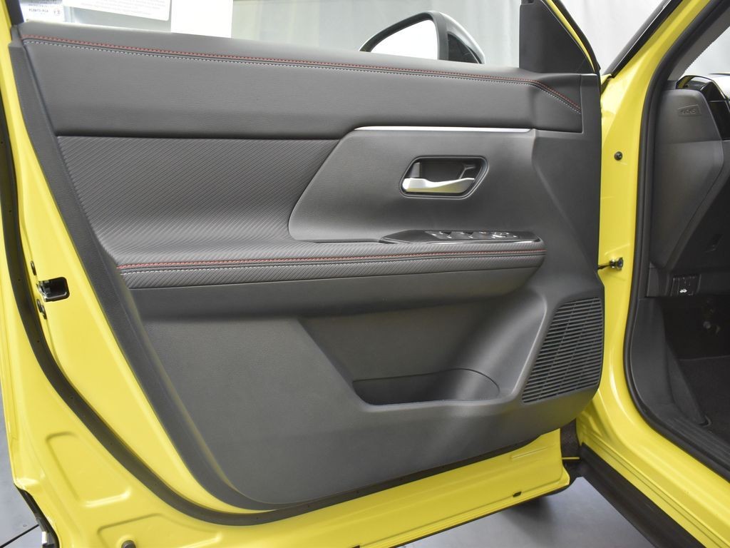 2025 Nissan Kicks SR AWD - Photo 28