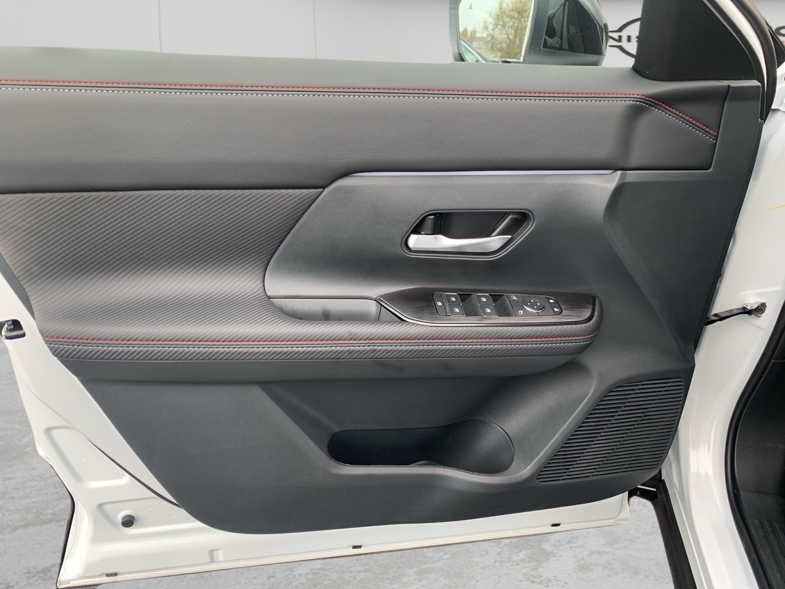 2026 Nissan KICKS SR AWD - Photo 10