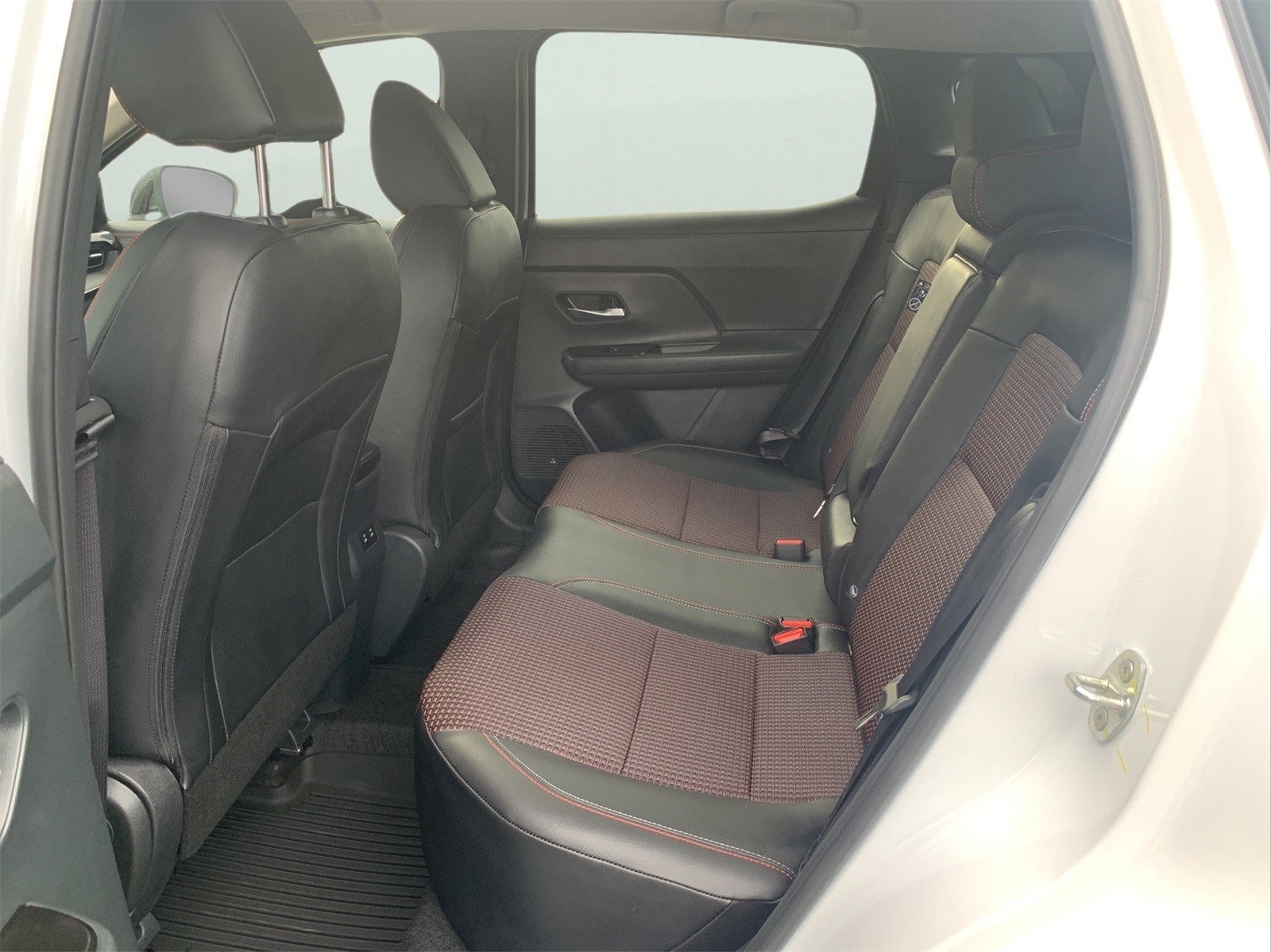 2026 Nissan KICKS SR AWD - Photo 29